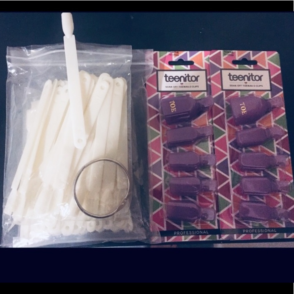 NEW Soak Off Toe Caps, 99 Nail Swatches w/ Pads